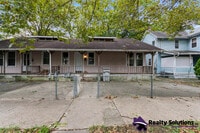 Building Photo - 733 E Cherry St