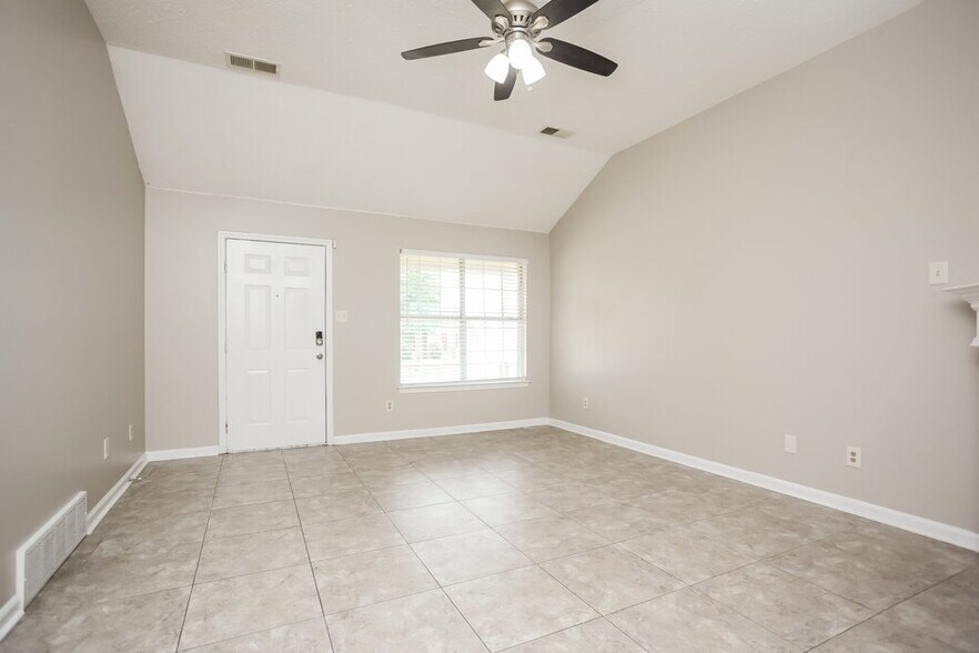 Building Photo - 10078 Cross Valley Dr