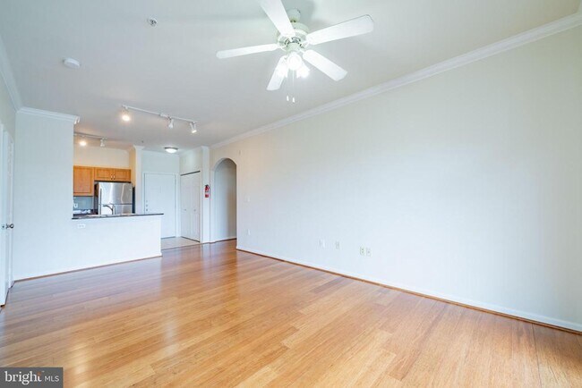 Building Photo - 12929 Centre Park Cir