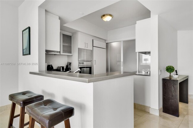 Building Photo - 450 Alton Rd