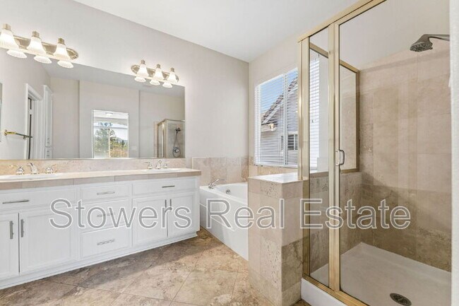 Building Photo - 137 Woodcrest Dr