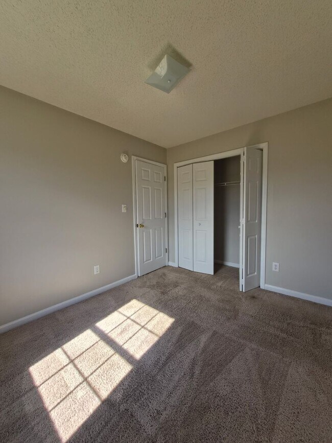 Building Photo - 3 bedroom 2 bath home in Foxtrace subdivision