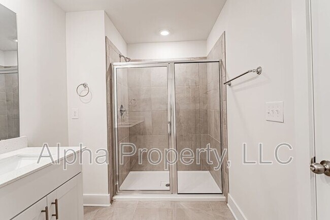 Building Photo - 47 Centimeters Dr