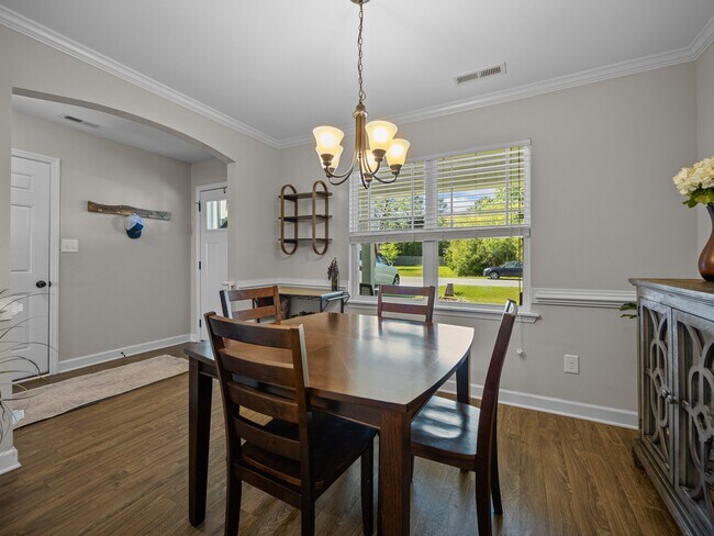Building Photo - 219 Breakwater Dr