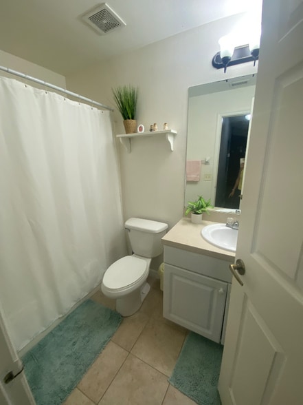 Building Photo - 4631 29th St SW