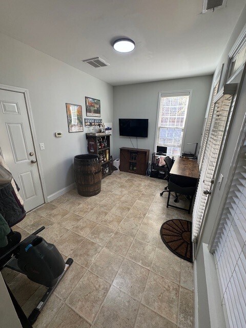 basementt / office - 9503 Westchire Ct