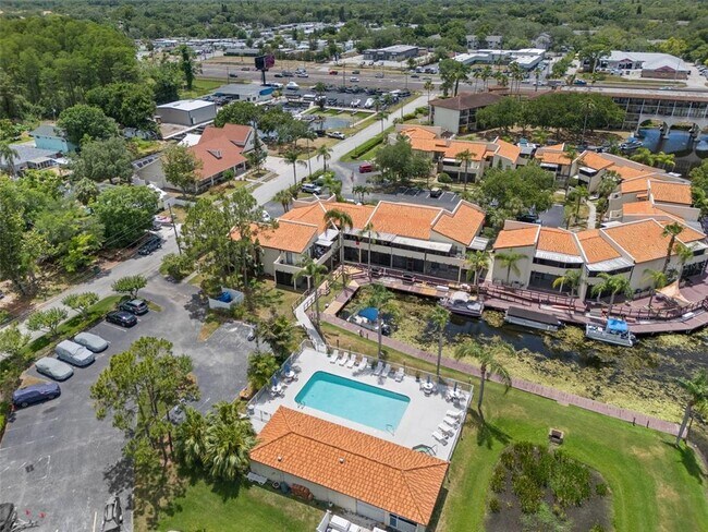 Building Photo - 2571 Cyprus Dr