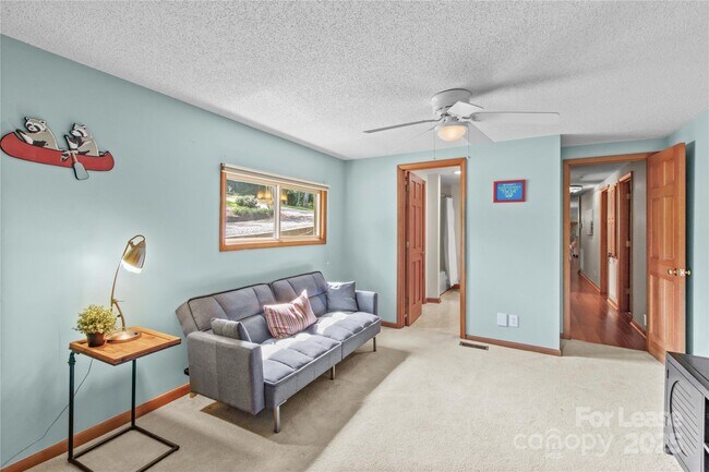 Building Photo - 173 Waddell Rd