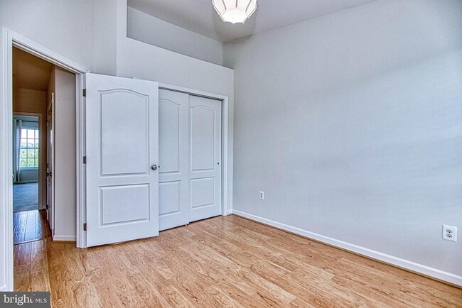 Building Photo - 208 Croft Square