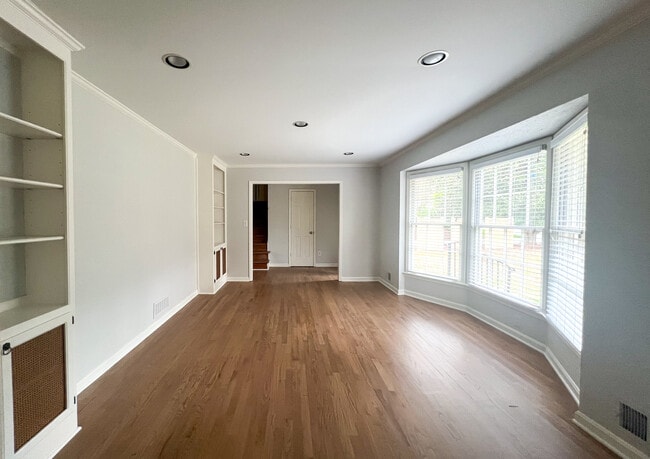 Building Photo - 5599 Bend Creek Rd