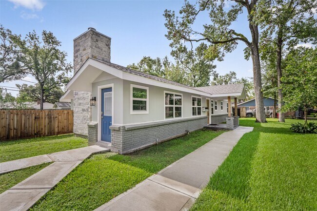 Building Photo - 4014 Tilson Ln