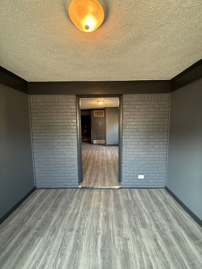 Building Photo - 1064 Brower St