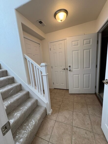 Foyer - 8490 Canyon Rim Trl