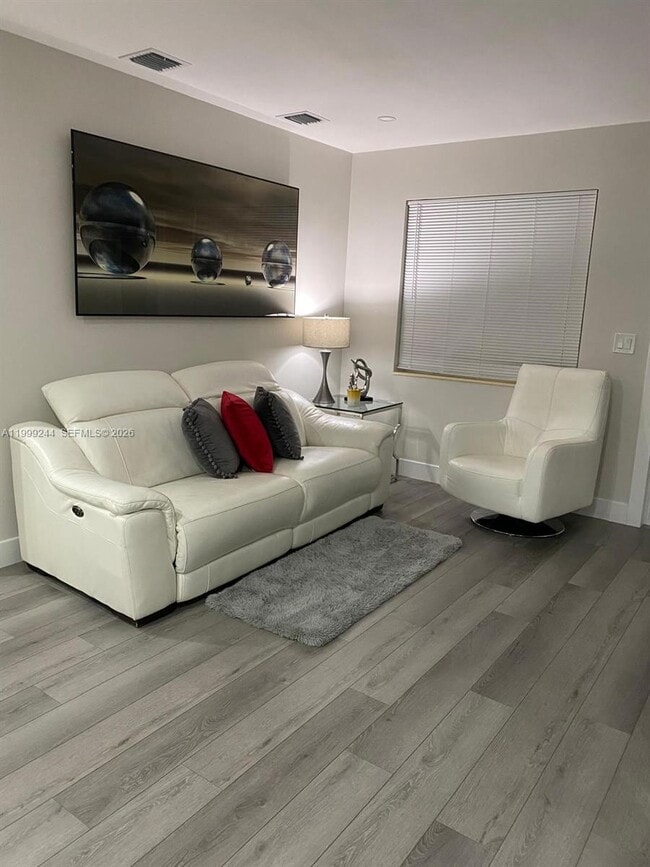 Building Photo - 434 Tamiami Blvd