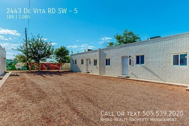 Building Photo - 2443 De Vita Rd SW
