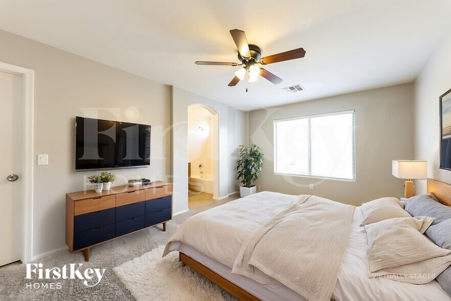 Building Photo - 14088 W Larkspur Dr