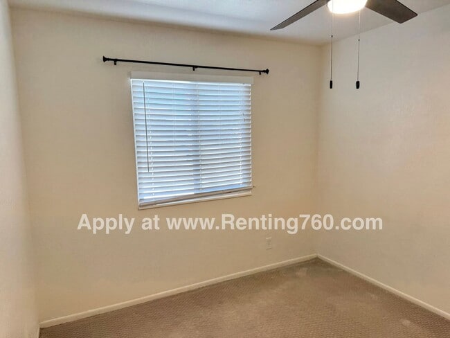 Building Photo - Updated Home Near Military base