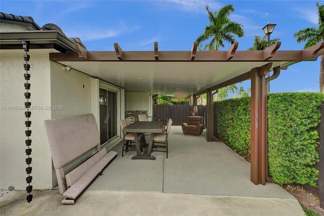 Building Photo - 898 NW 131st Ave