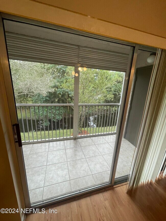 Building Photo - 8820 Royal Palm Blvd