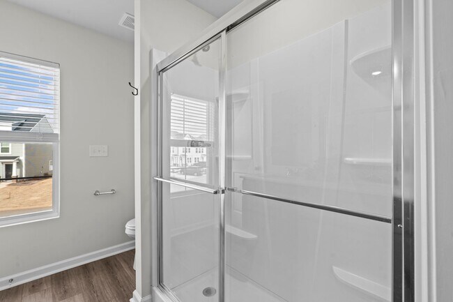 Building Photo - Beautiful 3 Bedroom 2.5 Bath Townhome in East Main Meadows