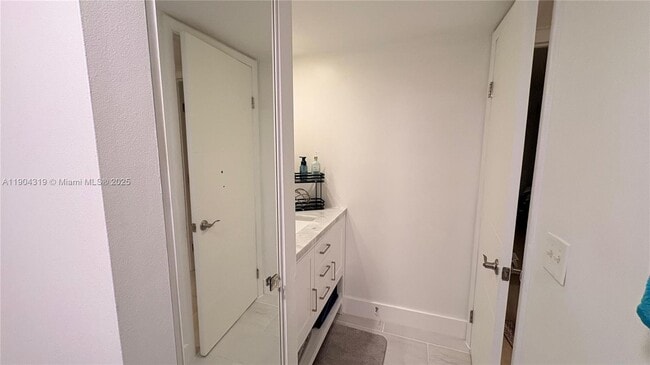 Building Photo - 206 Charter Way