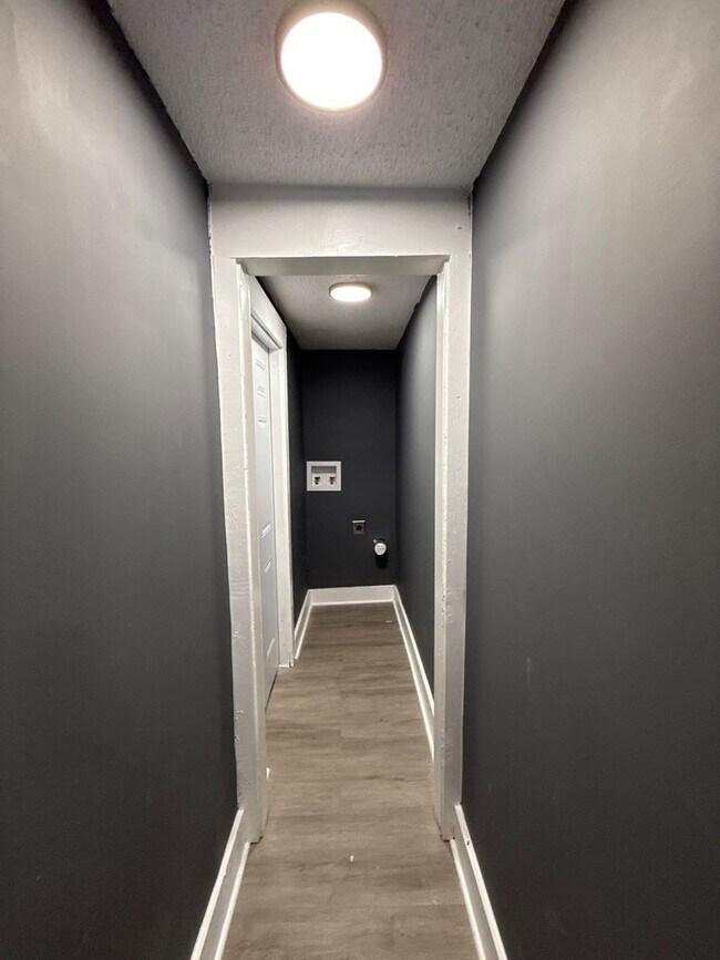 Building Photo - Fully Renovated Home in Binghampton – Section 8 Welcome!