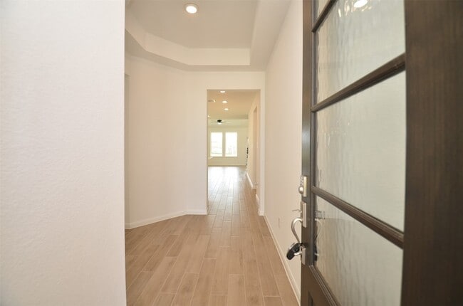 Building Photo - 5631 Pearl Vis Dr