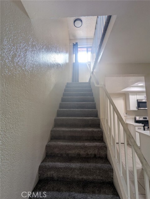 Building Photo - 1460 Kendall Dr