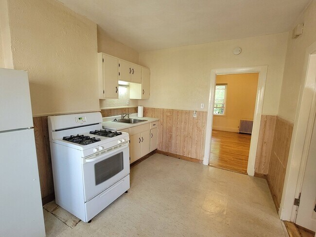 Building Photo - 155 Pearl St