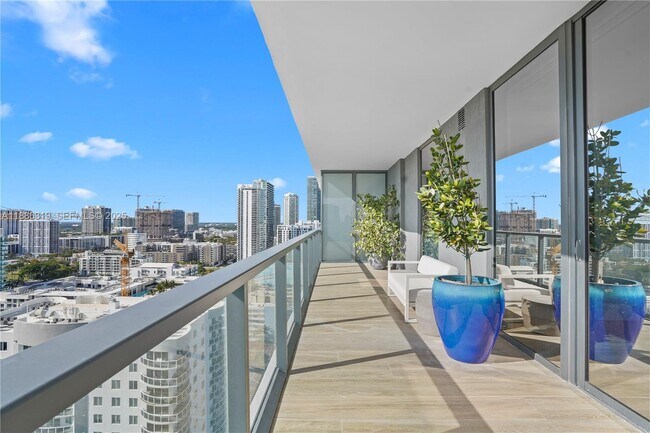 Building Photo - 788 NE 23rd St