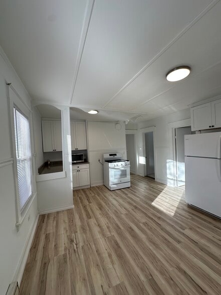 Building Photo - 12 Margerie St