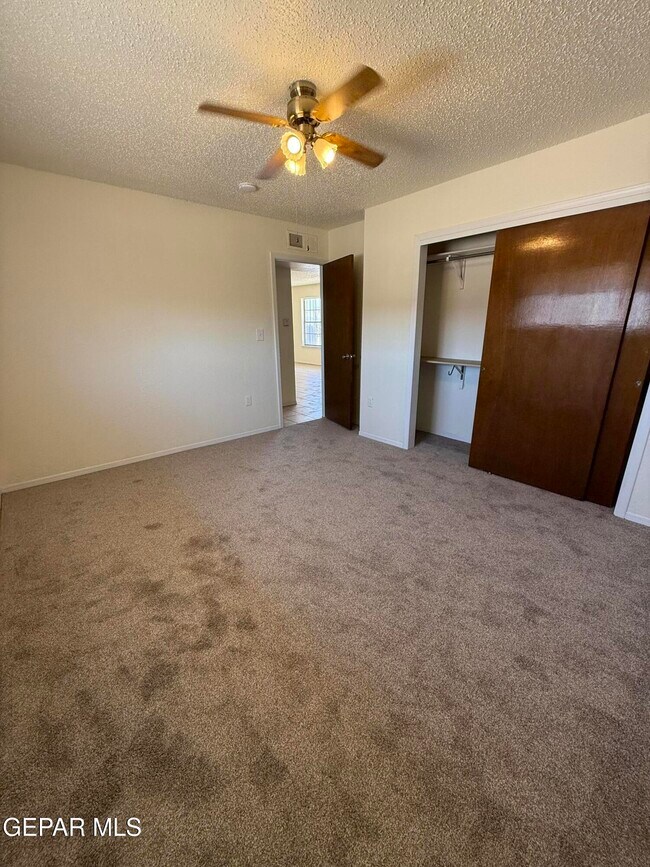 Building Photo - 8403 Villanova Dr