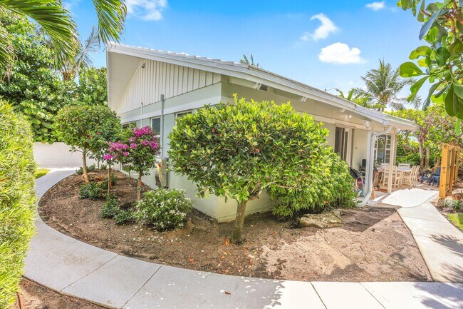 Building Photo - 320 S Ocean Blvd