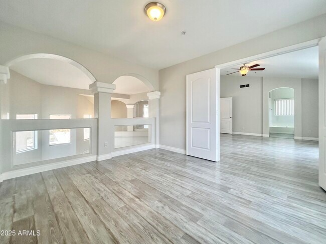 Building Photo - 9345 E Pine Valley Rd