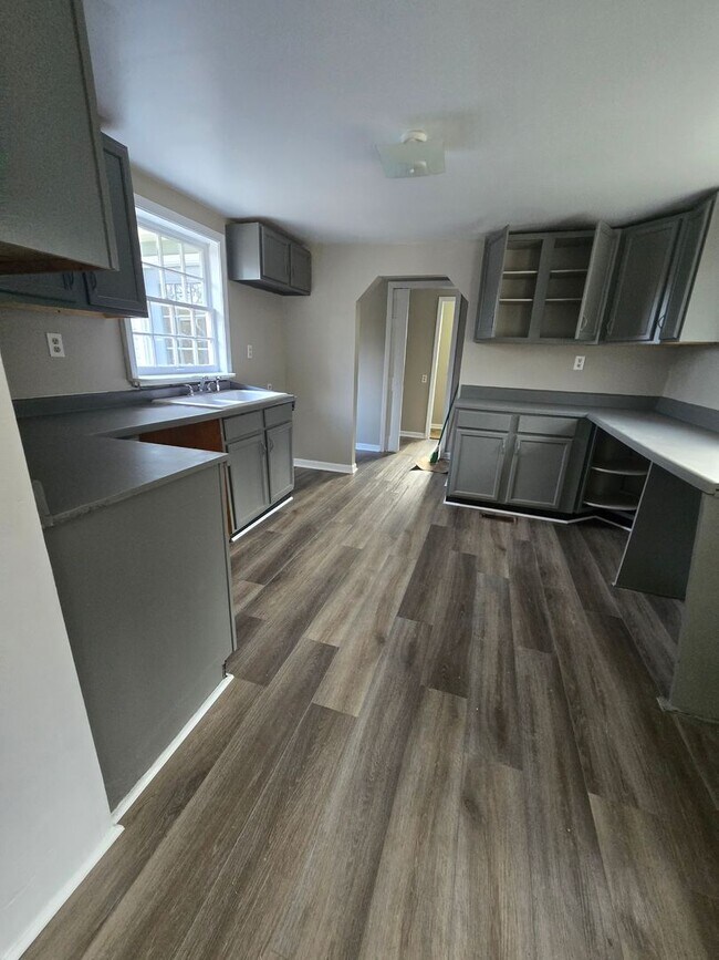 Building Photo - Property Manager Special! Skip your first month’s rent upon approval. Apply now—this offer won’t ...