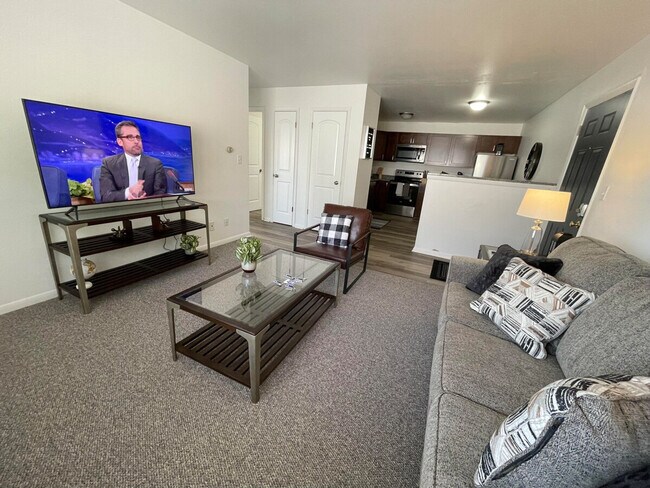 Building Photo - 1128 High Ave