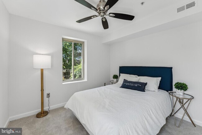 Building Photo - 5403 9th St NW