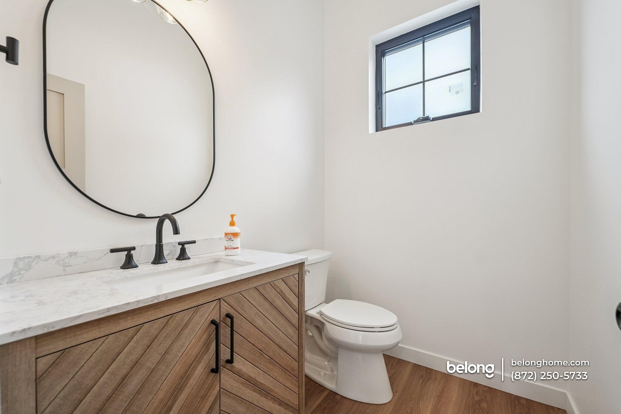 Building Photo - 298 Apache Trail