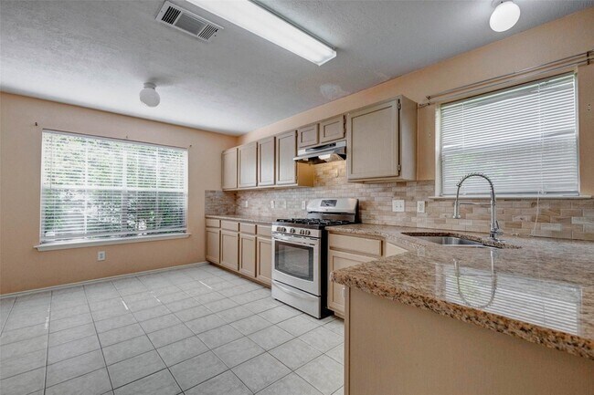 Building Photo - 11956 Braes Park Dr