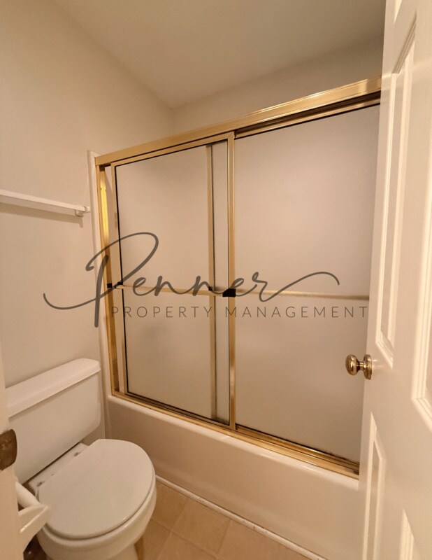 Building Photo - 4616 NE Whispering Winds Dr