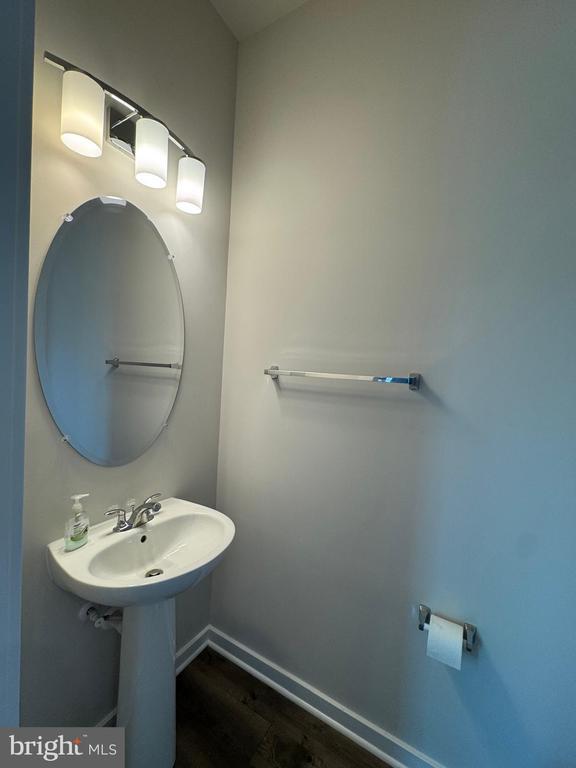 Building Photo - 1768 Hickory Wds Rd