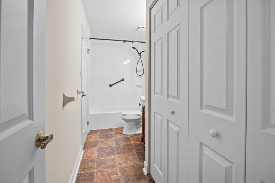 Master Bathroom #2 - 51 Portsmouth Ct
