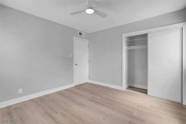 Building Photo - 1324 Francis Ave