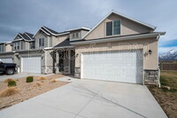 Building Photo - 1131 920 N