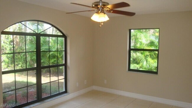Building Photo - 5240 Cherry Wood Dr