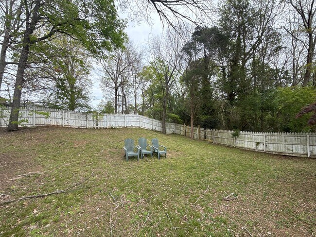 Building Photo - T.R. Lawing Realty Property