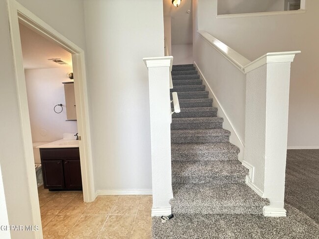 Building Photo - 14057 Tierra Delfin Dr