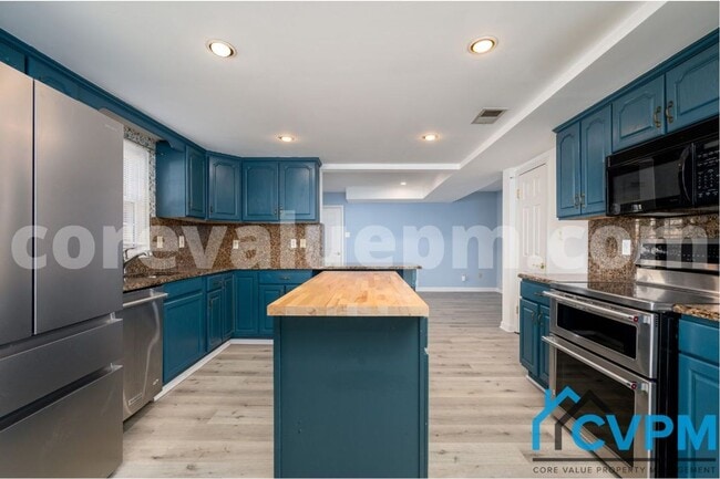 Building Photo - 7884 Huguenot Ct