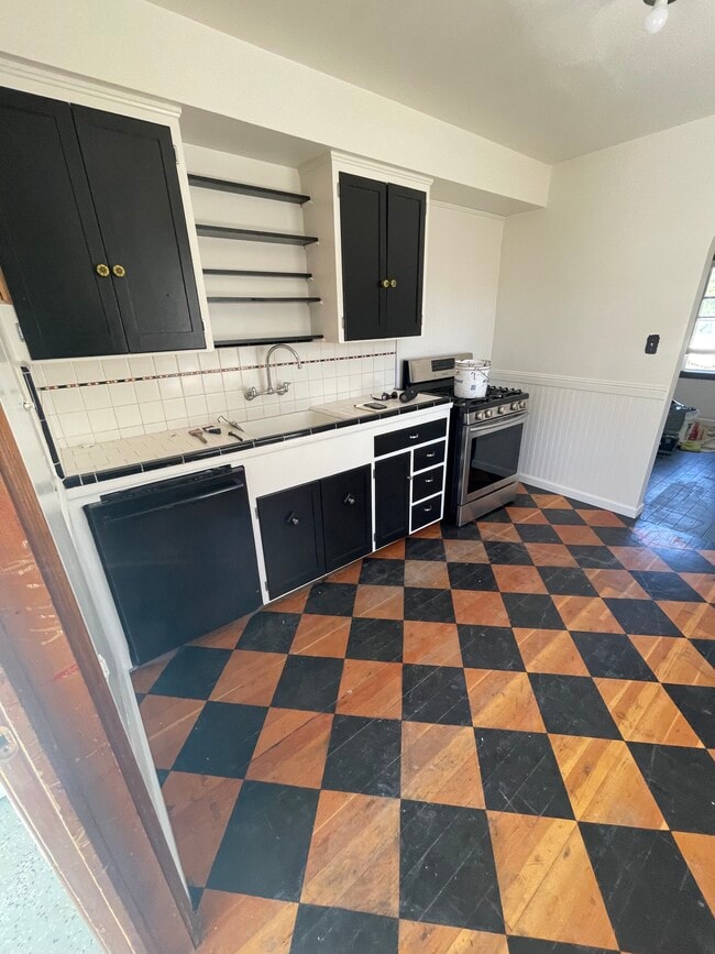 Building Photo - 1329 Locust St