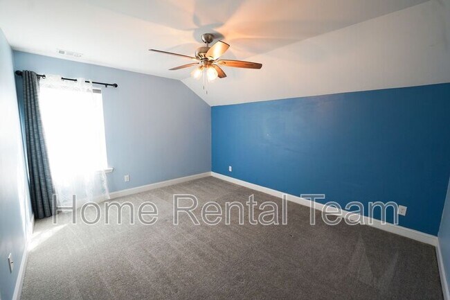 Building Photo - 425 Wicklow Dr